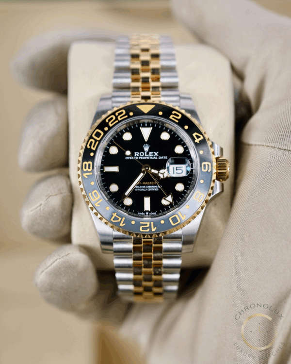 Rolex GMT Master II Zombie 126713GRNR Full Set 2023 - immagine 3